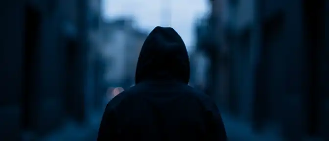 Напряженные плечи могут свидетельствовать о скрытом уровне стресса и тревожности
